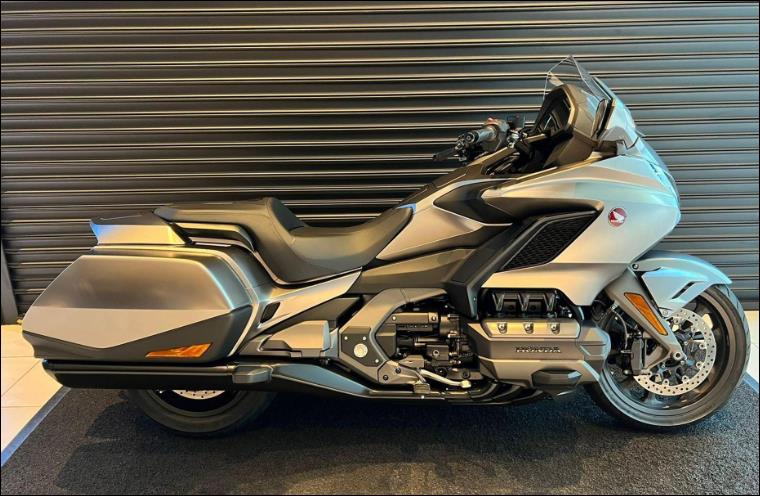 HONDA GL 1800 GOLD WING