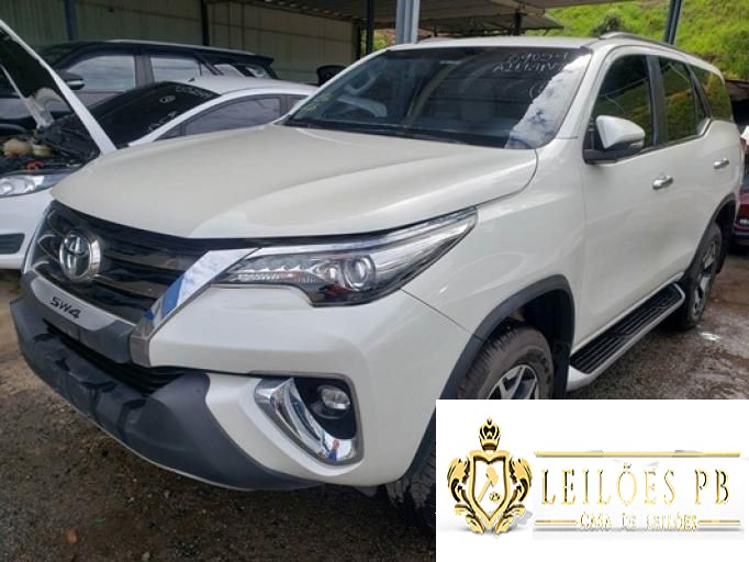 TOYOTA HILUX SW4 19/19